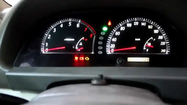 2025:كمية الكيلومترات لكل لتر في تويوتا كامري - دليل التوفير